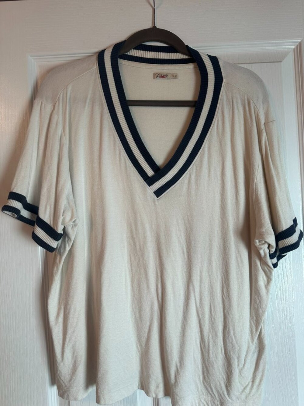 Faherty Cream V‑Neck Short Sleeve Tee with Navy Trim